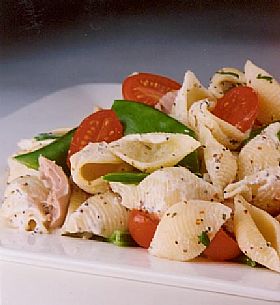 1-pasta_salad_with_yoghurt_and_poppy_seed_dressing_1_1